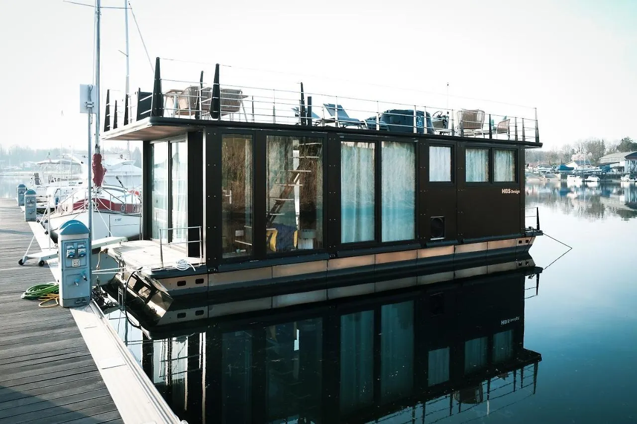 Hotel La Dolce Vita House Boat Lisanza